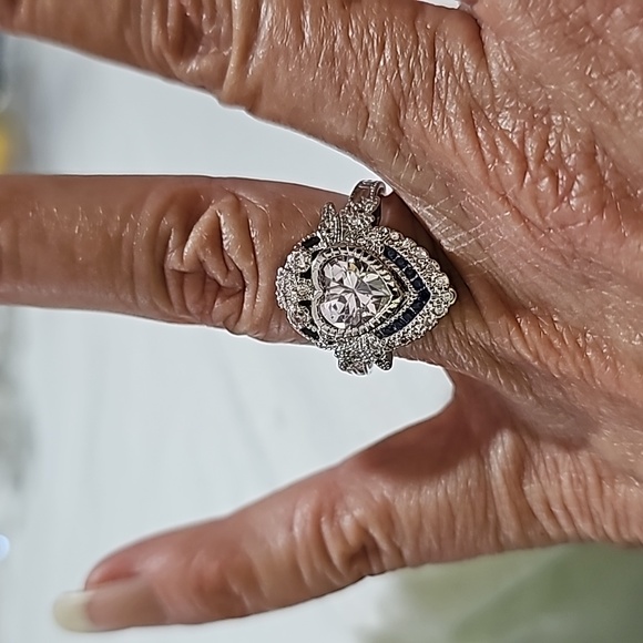 Heart Shape Sterling Siver Ring - Picture 5 of 16